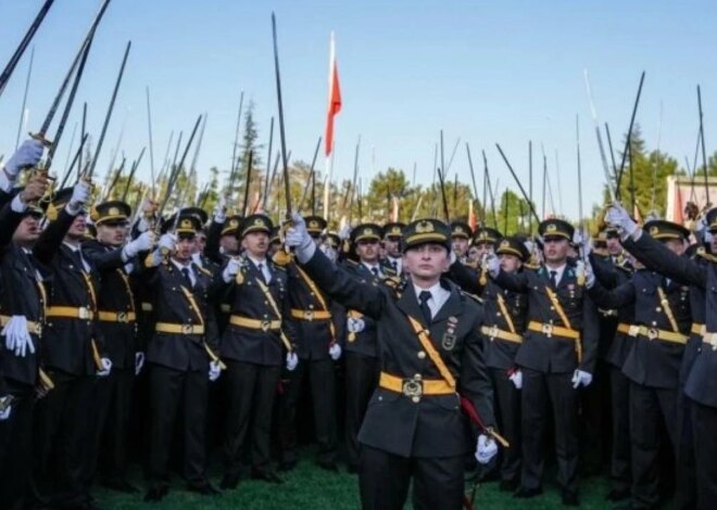 52 barodan teğmenlere destek