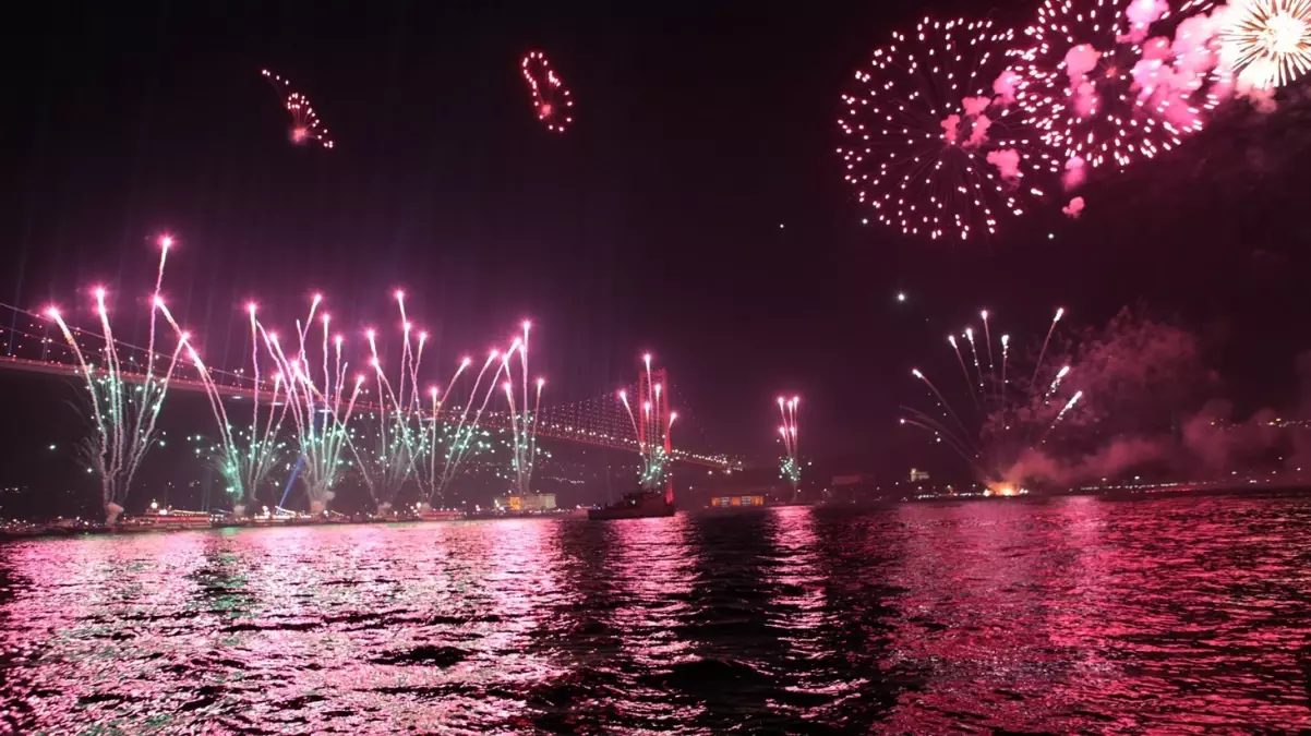 İstanbul’da izinsiz havai fişek atanlar yandı! Cezası öyle böyle değil