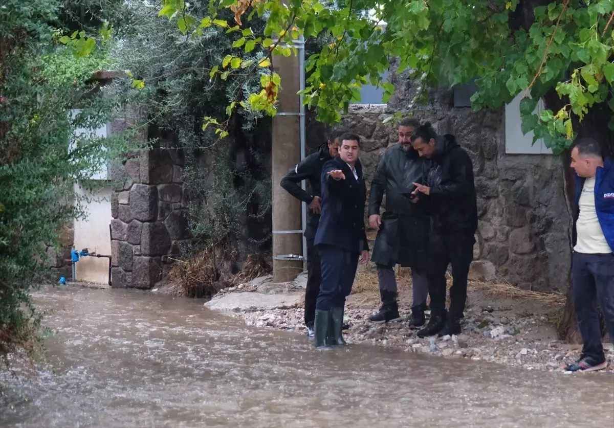 Muğla’da Sağanak Yağış Hayatı Olumsuz Etkiledi