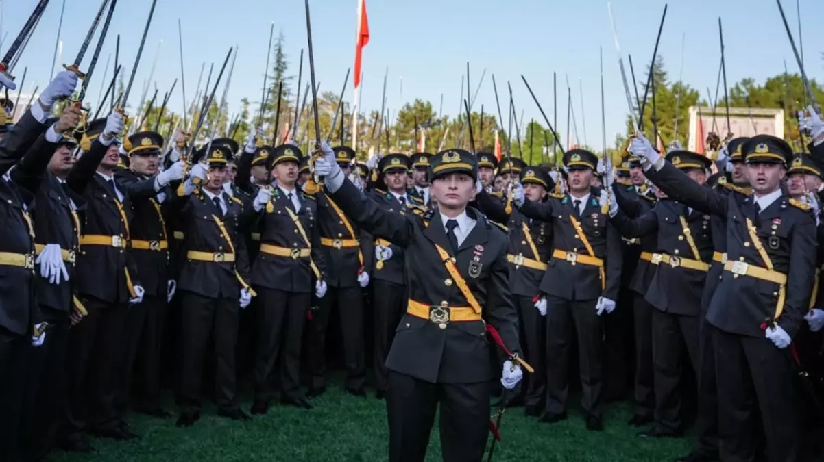 Teğmenler yemin için 7 kez başvuru yapmış