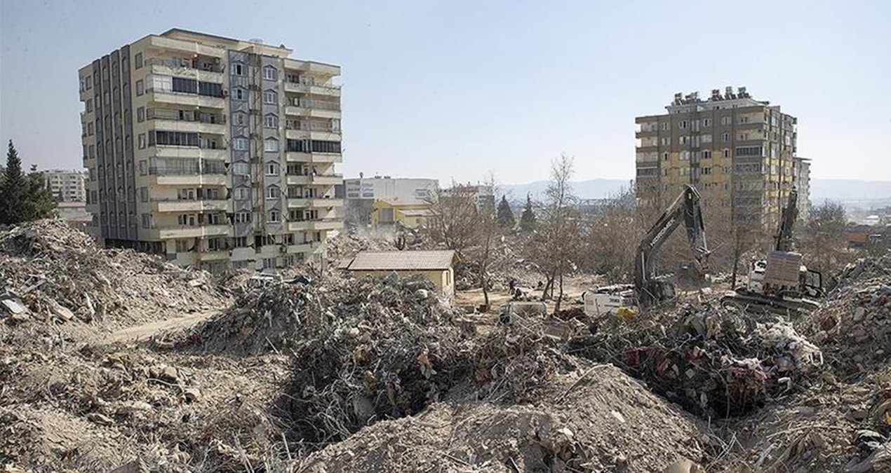 96 kişiye mezar olmuştu: Ebrar Sitesi davasında müteahhit için istenen ceza belli oldu