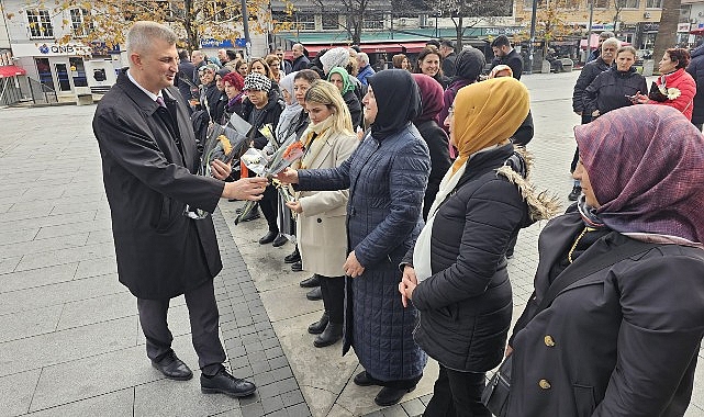 Dünya Kadın Hakları Günü Gölcük’te Kutlandı