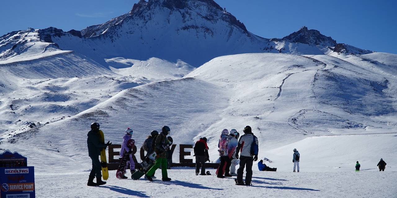 Erciyes Kayak Merkezi 32 bini aşkın ziyaretçiyi ağırladı