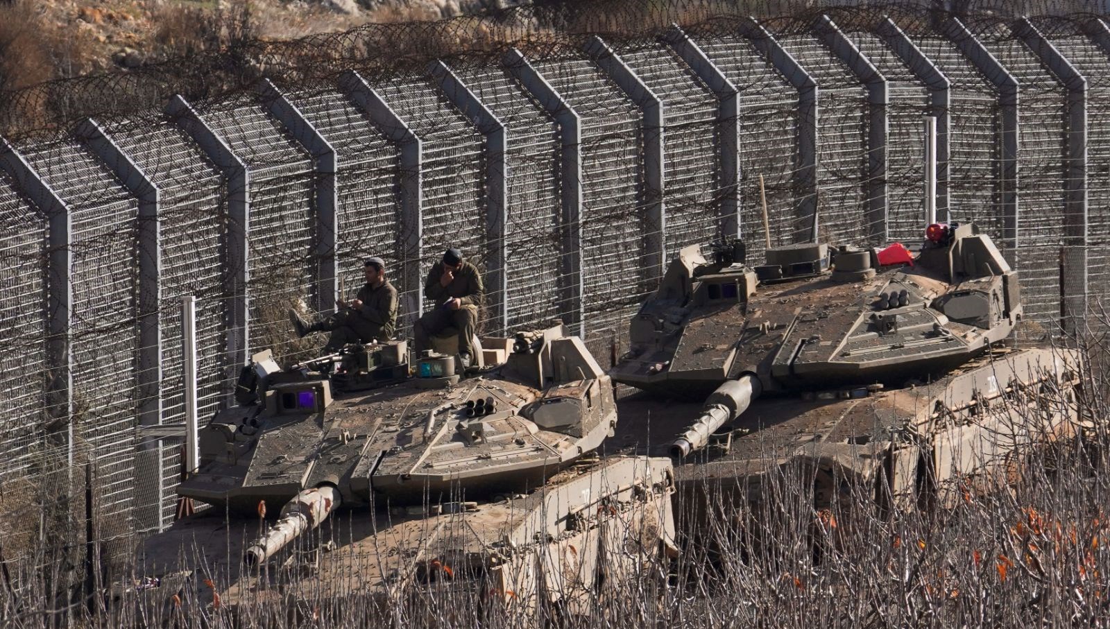 İsrail Suriye’ye girdi: Askerler Şam’ın 25 km güneyine yaklaştı