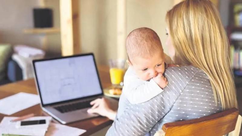 Staj yapan anne, 6 yıl erken emekli olabiliyor