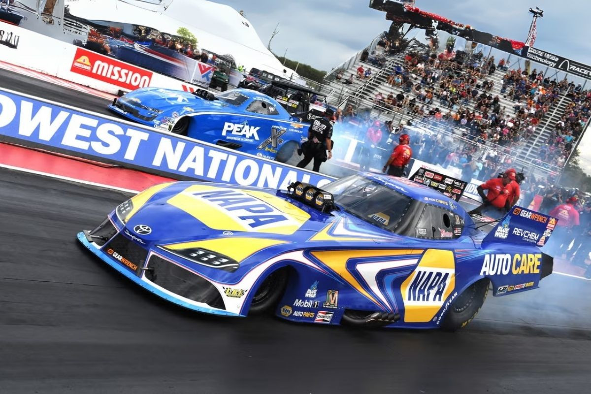 Toyota 2025 sezonundan sonra NHRA Drag yarışlarından çekiliyor 