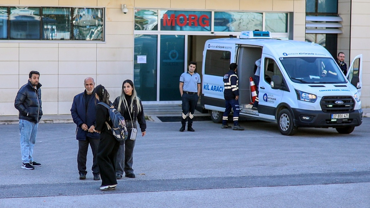 Antalya’da ölen İranlı 3 kardeşin cenazeleri, 50 gün sonra alındı