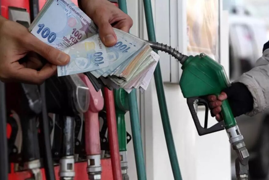 Akaryakıta çifte zam! Motorin fiyatı 80 lirayı geçti