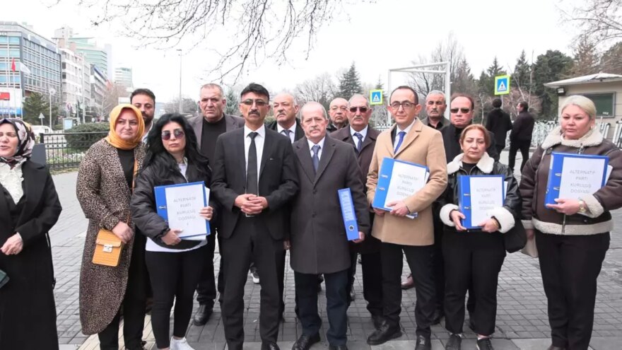 Alternatif Parti Kuruluş Dilekçesi Teslim Edildi