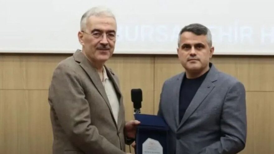 Bursa Şehir Hastanesi’nde Rekor Başarı: 3 Bin 766 Ameliyat Yapan Doktora Ödül