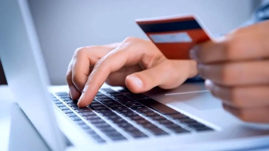 Bayramda gelen sahte SMS'lere dikkat!