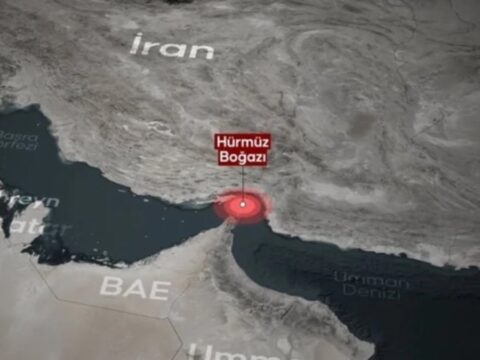 Hürmüz Boğazı’nda 2 bin gemi ile 20 bin denizci mahsur