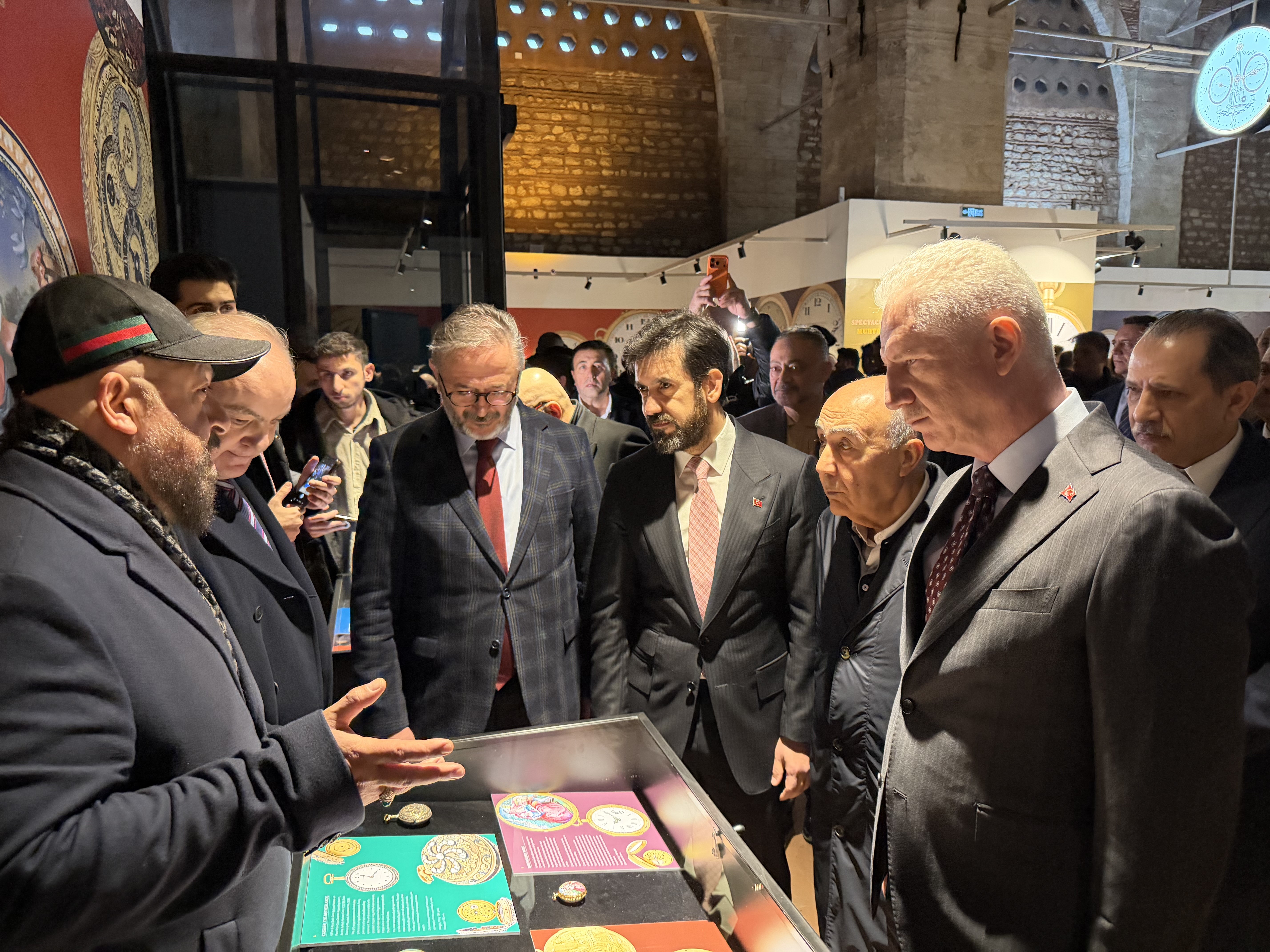 İstanbul’da 400 Yıllık Zaman Yolculuğu: Cep Saatleri Sergisi