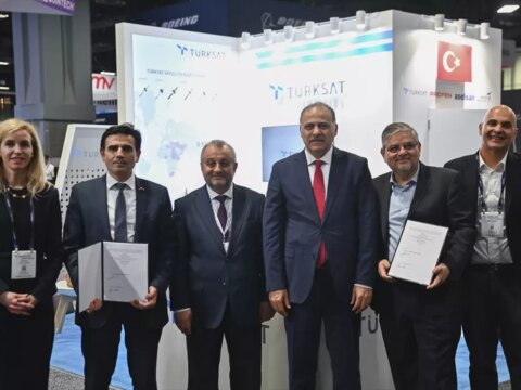 TÜRKSAT, Satellite 2026’da İki Stratejik Anlaşma İmzaladı