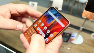 200 megapiksel kamera kompakt g&ouml;vdeyle buluştu: Oppo Reno 15 Pro İncelemesi