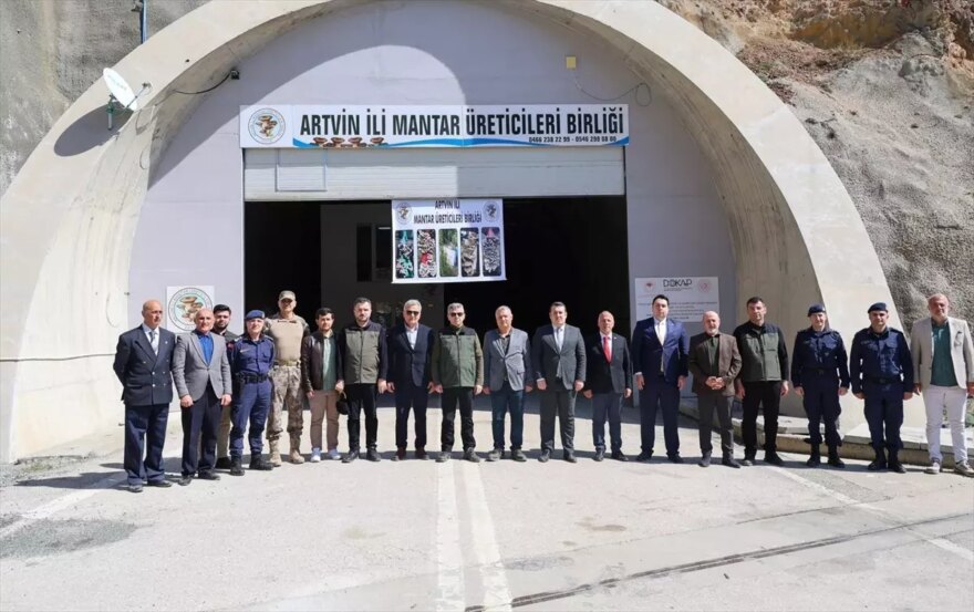Vali Ergün Mantar Tesislerini Ziyaret Etti