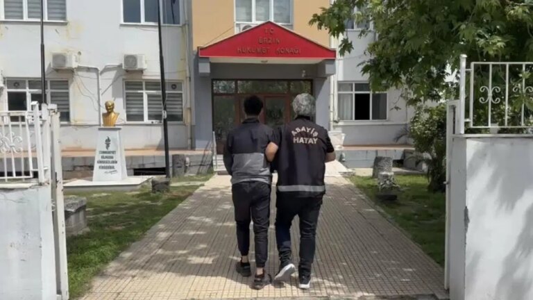 4-yil-6-ay-hapis-cezasiyla-aranan-firari-yakalandi-FfJzyHCt.jpg