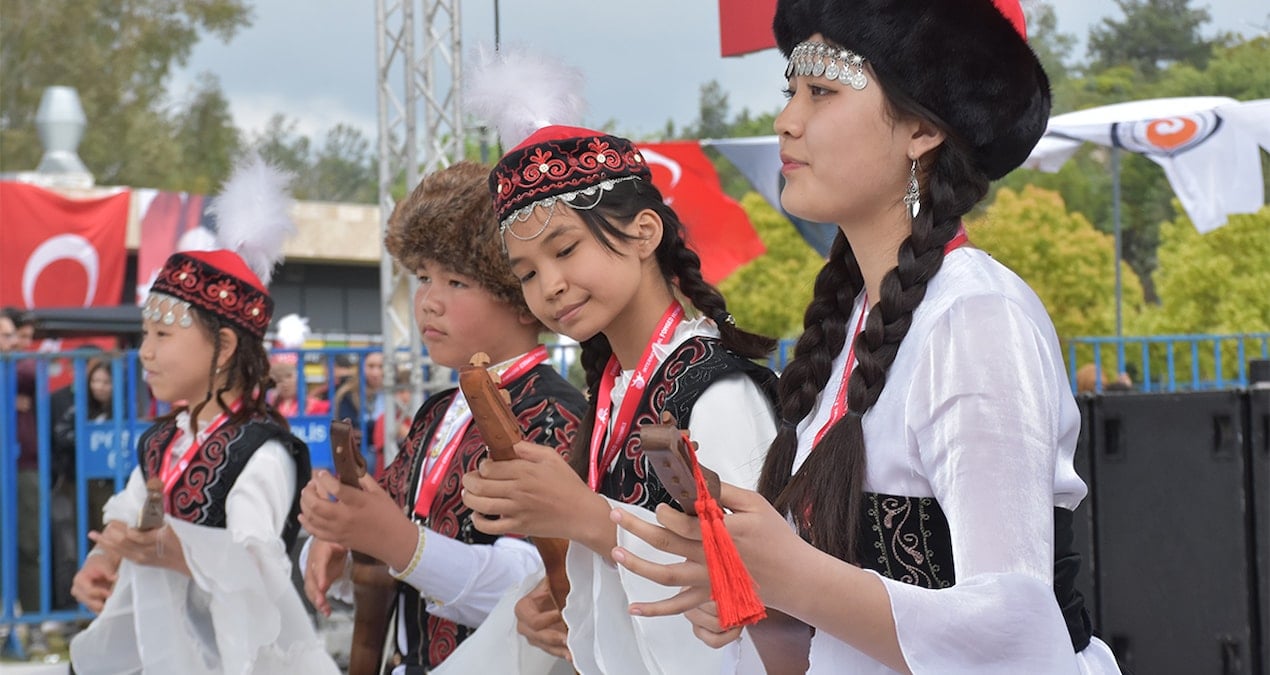 9 ülkeden geldiler, 23 Nisan’ı kutladılar
