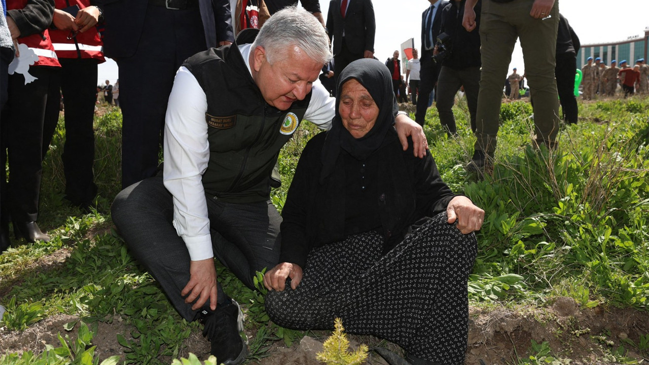 Aksaray Valisi Murat Duru, şehitler anısına fidan dikti
