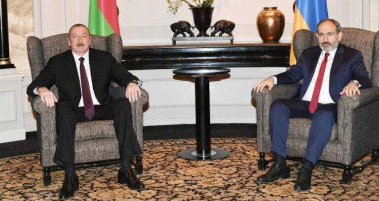 aliyev-ile-pasinyana-gernika-baris-ve-uzlasma-odulu-verildi-qEDVIgRv.jpg