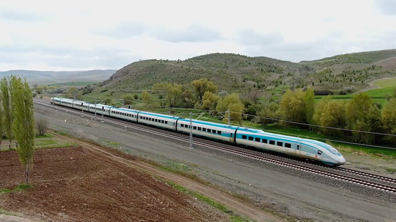Ankara-Sivas arasındaki yüksek hızlı tren milyonları taşıdı