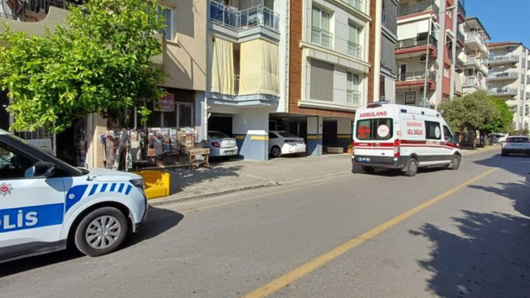 annesinden-haber-alamadi-evde-cansiz-bedeniyle-karsilasti-vKCFX4z5.jpg