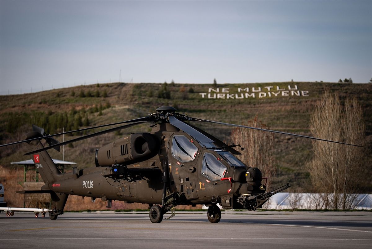 Bakan Çiftçi, Emniyet envanterine alınan T-70 helikopteriyle ilk uçuşunu gerçekleştirdi