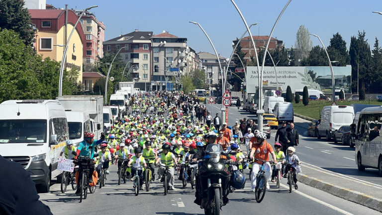 binlerce-cocuk-gelecege-pedal-basti-dMJ1WKwH.jpg
