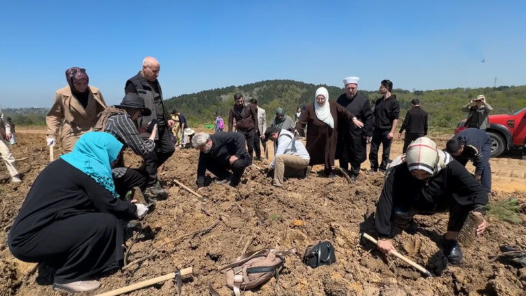 bir-daha-yasanmasin-diye-fidan-dikiminde-ailelere-kritik-cagri-711Y53FC.jpg