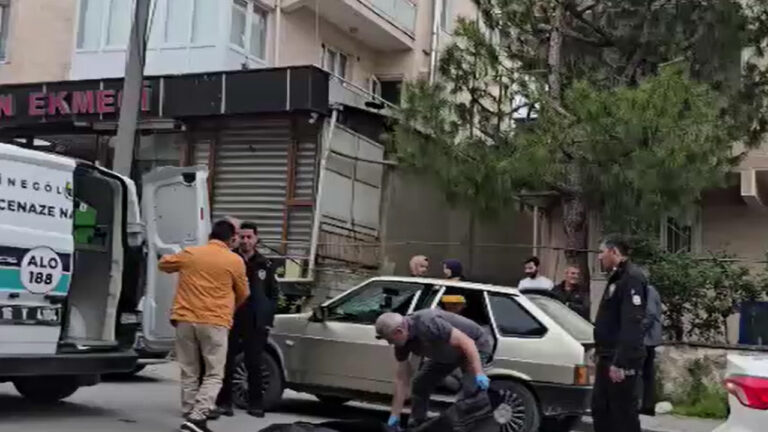 bursa-inegolde-park-halindeki-otomobilde-supheli-olum-22-yasindaki-genc-olu-bulundu-A35ZIe6s.jpg