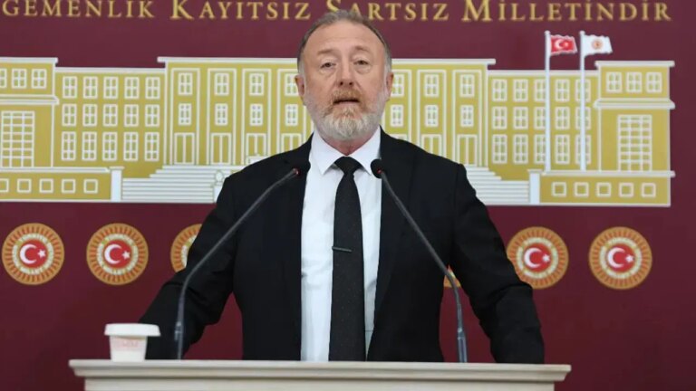 dem-partili-temelliden-acik-cagri-beklenen-temel-yasa-meclise-gelmeli-GTXEQuMn.jpg