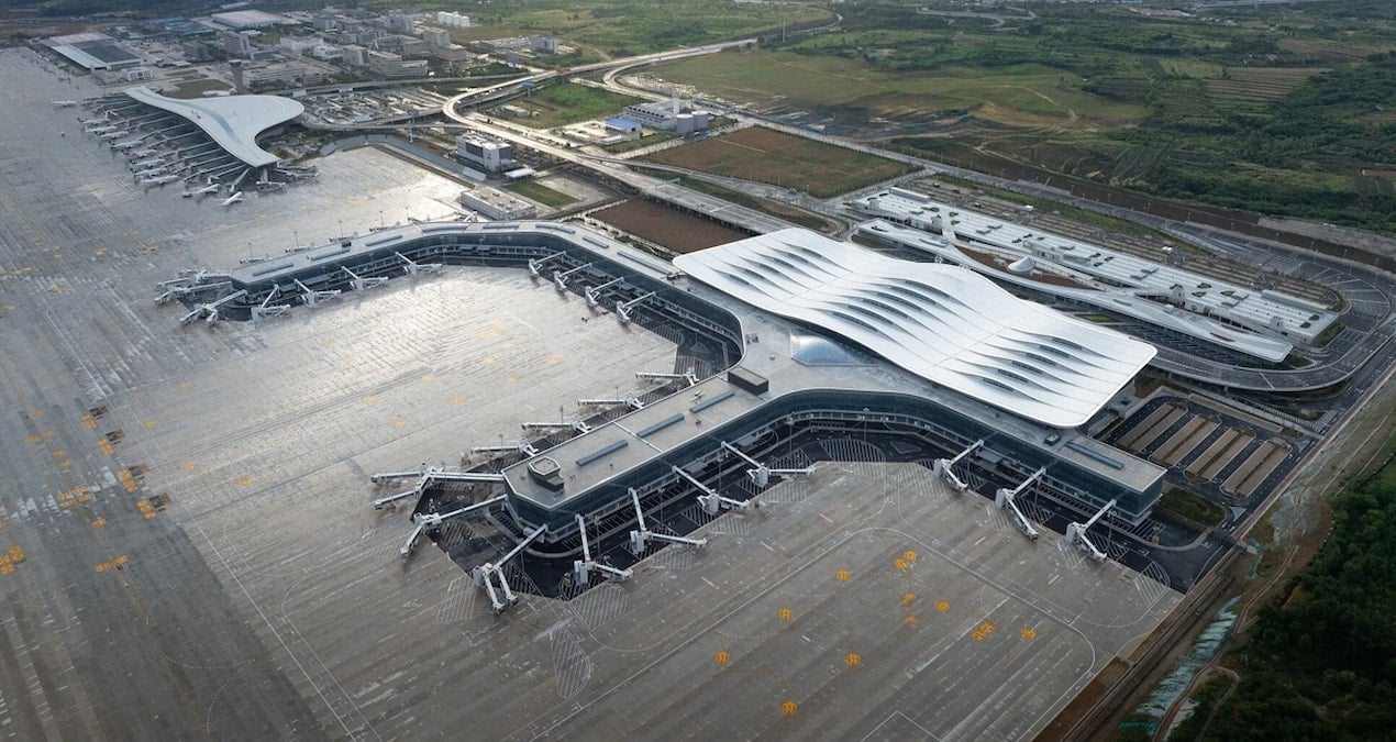 Dev havalimanı projesi için ilk kazma vuruldu: Tüm kıtayı birbirine bağlayacak