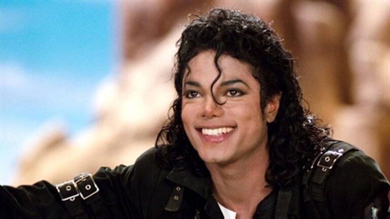 elestirmenler-yerdi-seyirci-begendi-michael-jackson-filmi-gisede-rekor-kirdi-zDeaDw5z.jpg