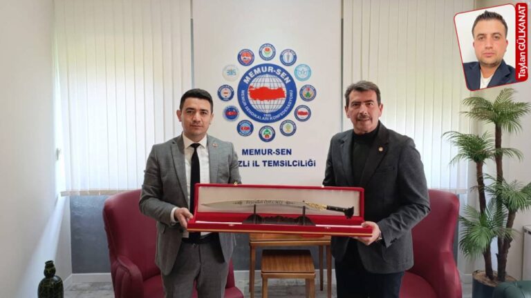 eski-tugvali-mudurden-yandas-sendikaya-kilic-hediyesi-2uGZhHzv.jpg