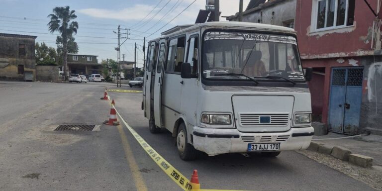 evinin-onunde-can-verdi-babasinin-carptigi-cocuk-hayatini-kaybetti-kRCscSfR.jpg
