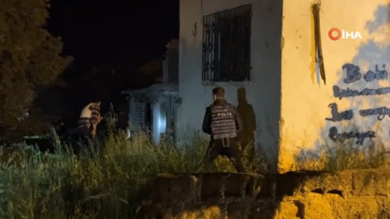 ihbara-giden-polis-ekiplerine-saldiri-2-polis-yaralandi-Oixh78p5.jpg