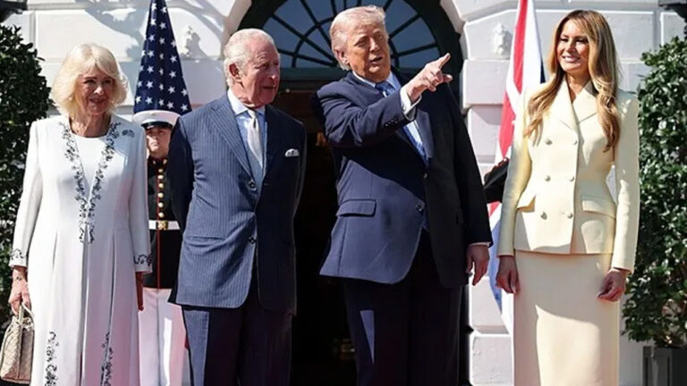 ingiltere-krali-charles-ve-esi-kralice-camilla-abdde-Q5wHwWGq.jpg