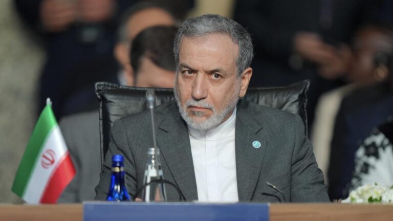 iran-kirmizi-cizgilerini-ilan-etti-cikarlarimiz-guvence-altinda-olmali-mjwJpcEG.jpg