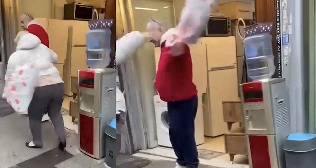 İstanbul’da ‘beni kandırdın’ kavgası: Yumruk atıp poşet fırlattı