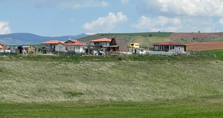iste-o-villalar-61dS7Vff.jpg
