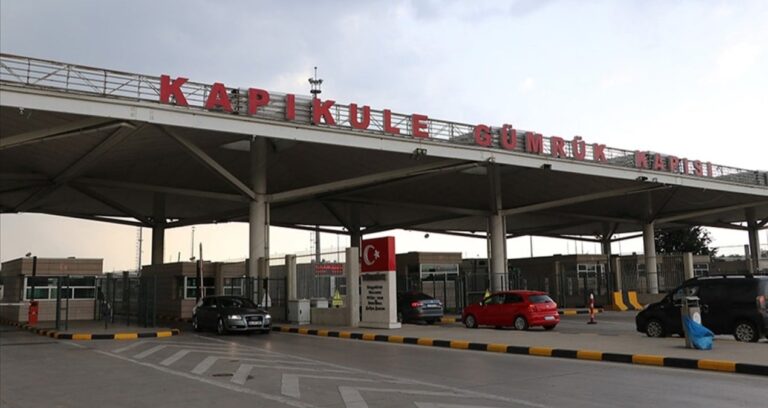 kapikuleden-sonrasi-turkler-icin-hayal-oldu-R81V1xSv.jpg