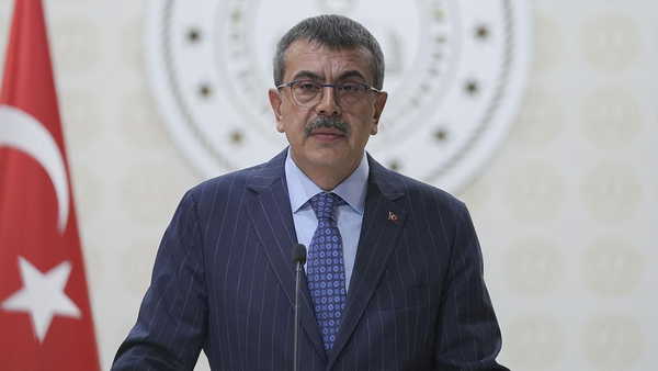 Komünist partilerden saldırılar üzerine Yusuf Tekin’e istifa çağrısı: ‘Türkiye’yi küçük Amerika yapmayı başardınız!’