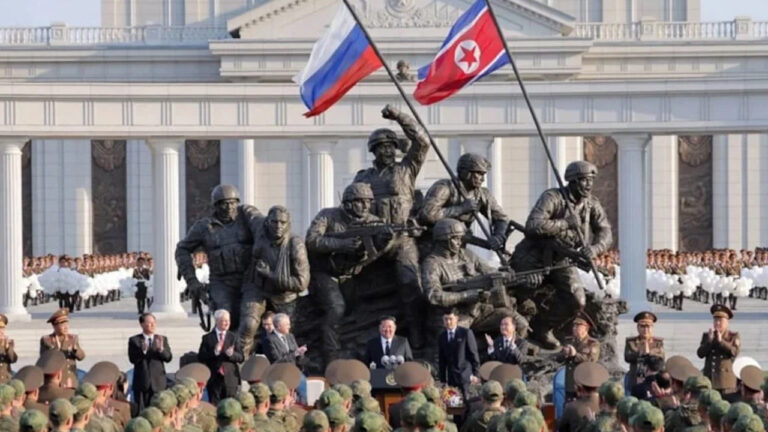 kuzey-koreden-rus-saflarinda-olen-askerler-icin-muze-F2E14tde.jpg