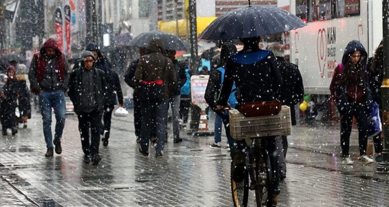 meteorolojiden-uyari-gunes-gidiyor-saganak-ve-kar-geliyor-aZY6CrvJ.jpg