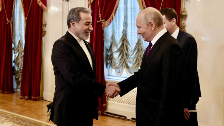 putin-ve-erakci-gorustu-rusya-iran-stratejik-ortakligi-surecek-8MKW6zmY.jpg