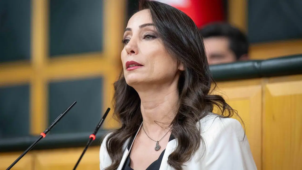 Tülay Hatimoğulları’ndan AKP’ye ‘süreç’ eleştirisi: ‘İktidar aksak, ürkek ve oyalayıcı bir tutum içinde’