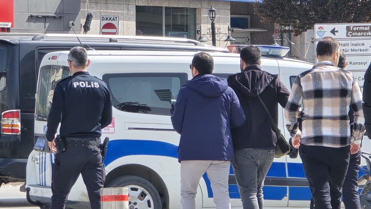 Yalova’da Fotoğraf Çekme İddiası Kavga Çıkardı