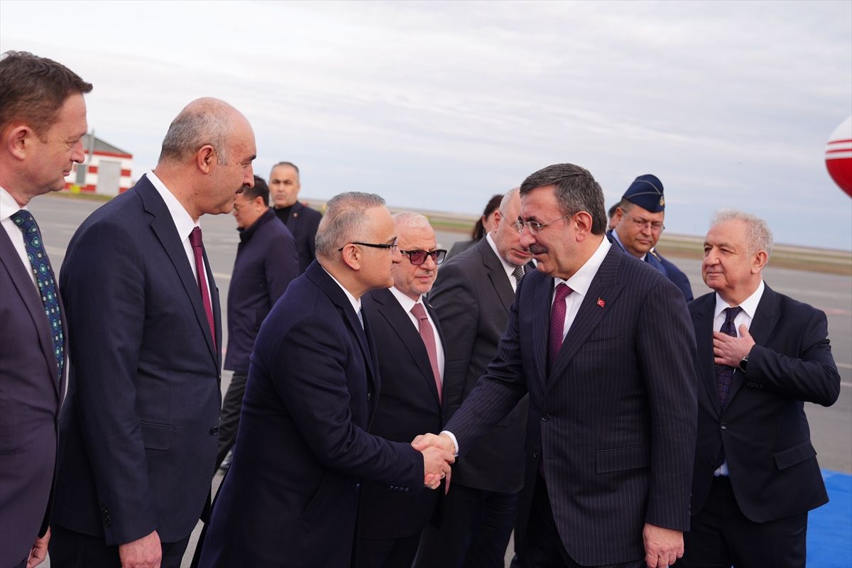 Yılmaz, Kazakistan’da Ekonomik Toplantıya Katıldı