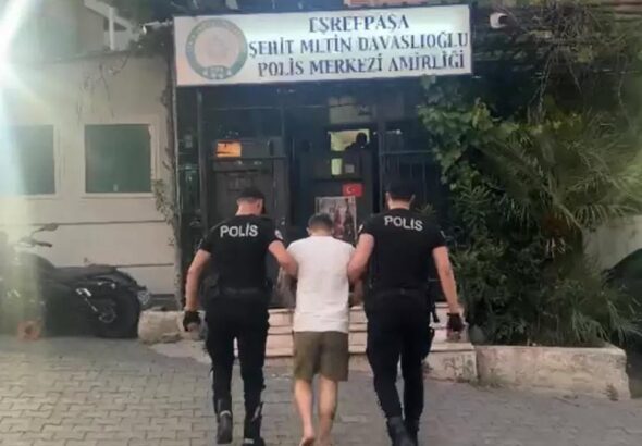 42-yil-hapis-cezasi-olan-sahis-gbt-taramasinda-yakalandi-WD4WKkjI.jpg