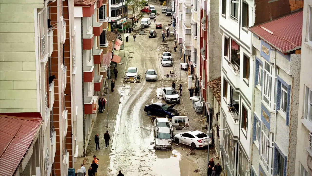 afaddan-samsundaki-sel-icin-acil-yardim-odenegi-lbuKmwxa.jpg